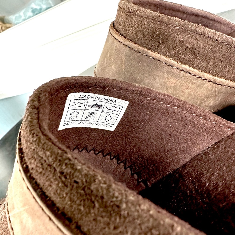 CROCS Cobbler Clogs Brown Suede Studs Sz 10 NWOT - Picture 11 of 11